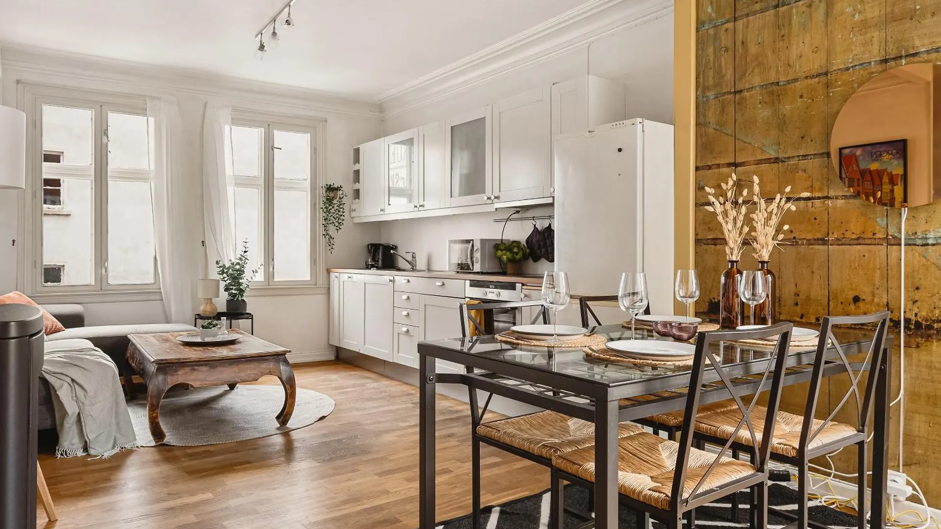 Spacious! 2024 Renovated! 4 Bedrooms! Bergen Norway
