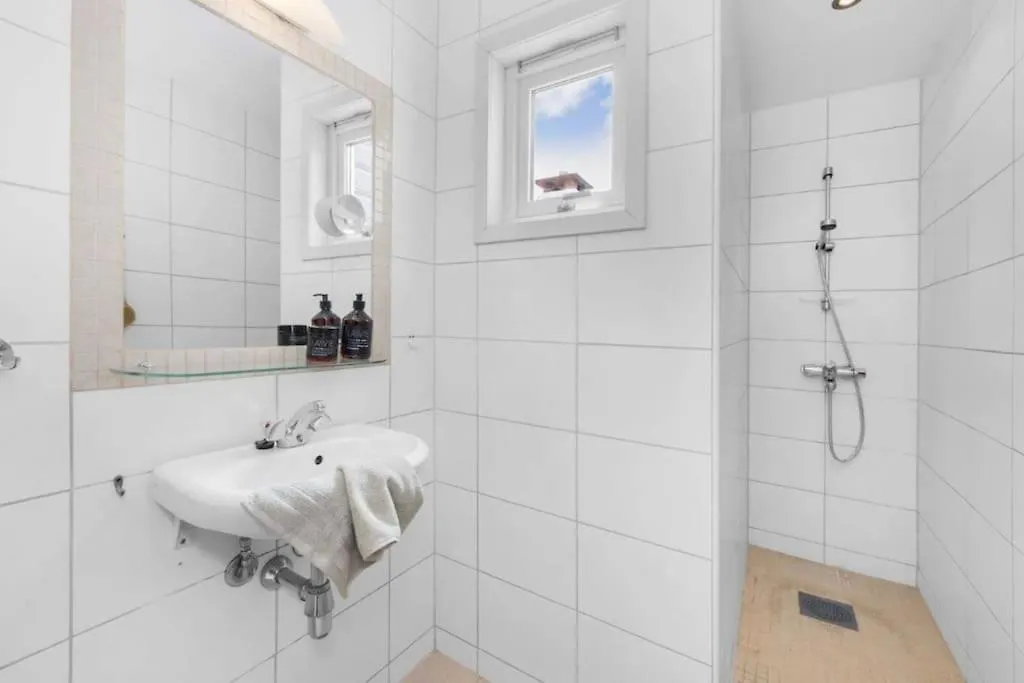 Spacious! 2024 Renovated! 4 Bedrooms! Bergen 0*,  Norway