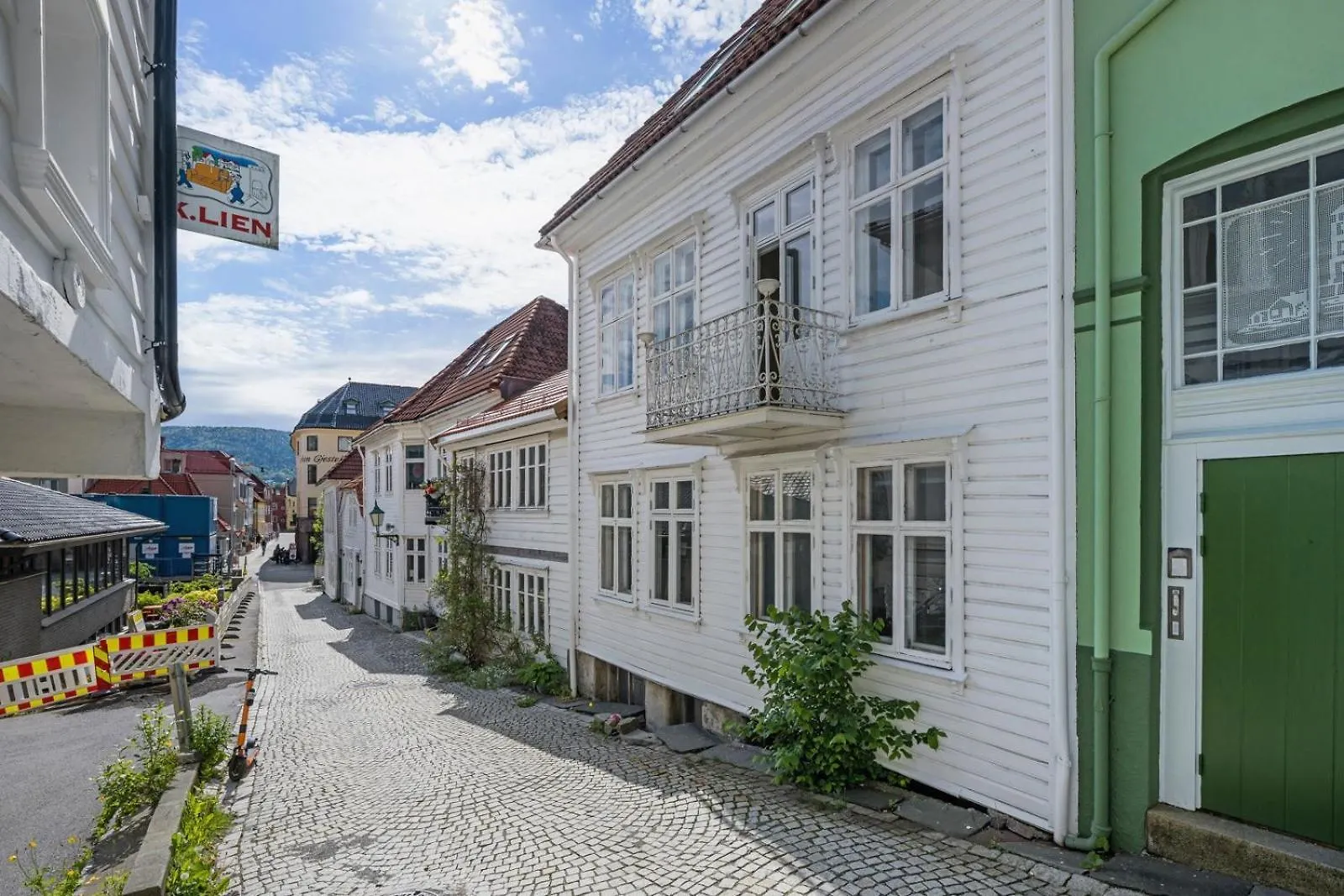 Apartment Spacious! 2024 Renovated! 4 Bedrooms! Bergen Norway