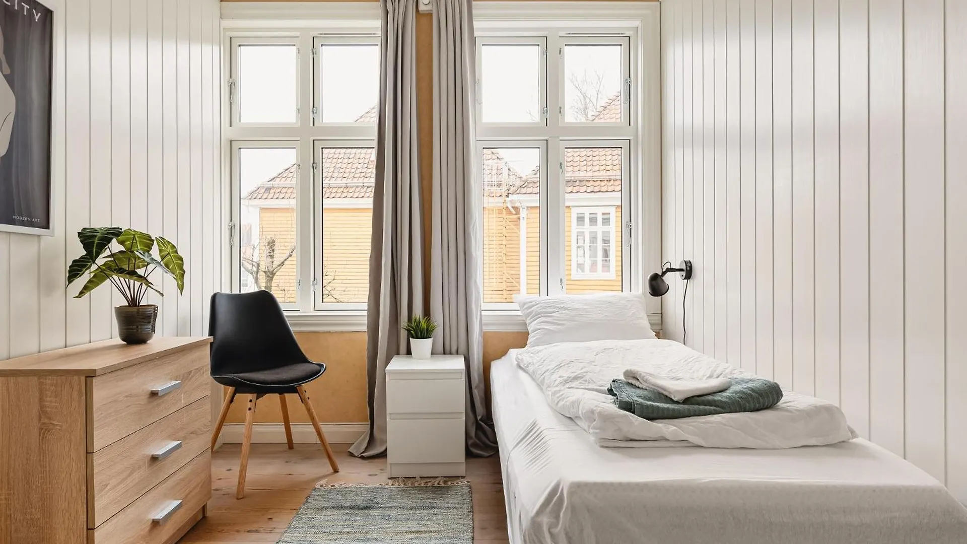Spacious! 2024 Renovated! 4 Bedrooms! Bergen Apartamento
